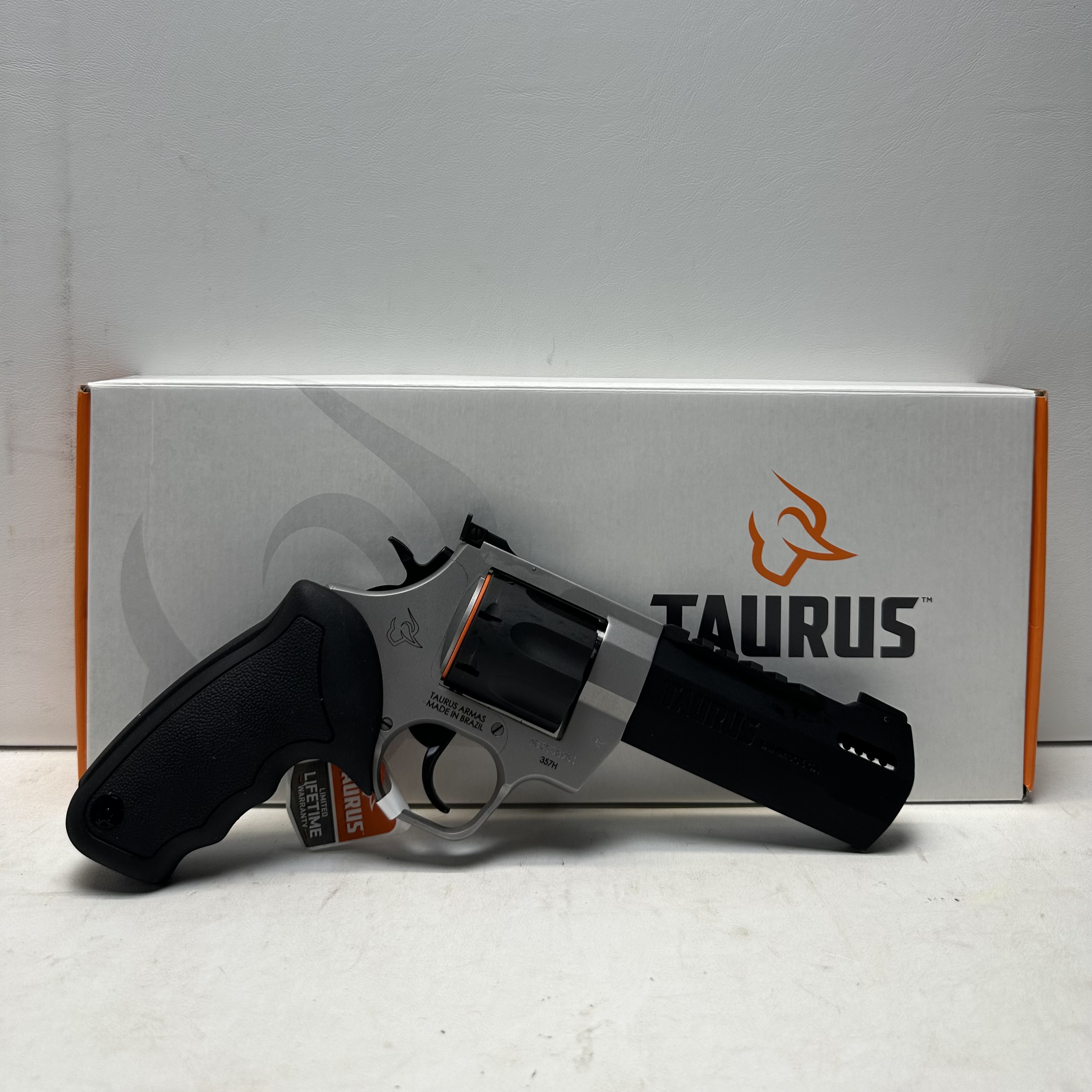 Taurus Raging Hunter 357 Mag NIB 2-357055RH-img-0